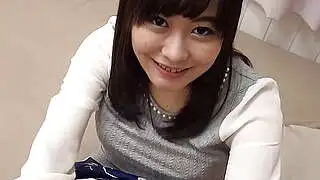 Asiatische Teenagerin (18) hat zum ersten Mal unzensierten Sex mit einem älteren Mann in Japan (JAV Casting).